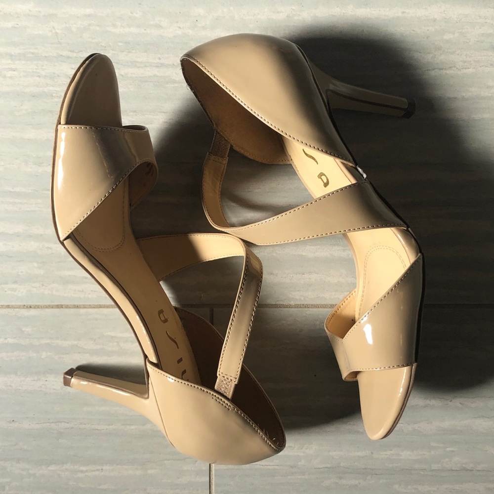 Dark Cream Strappy Heel